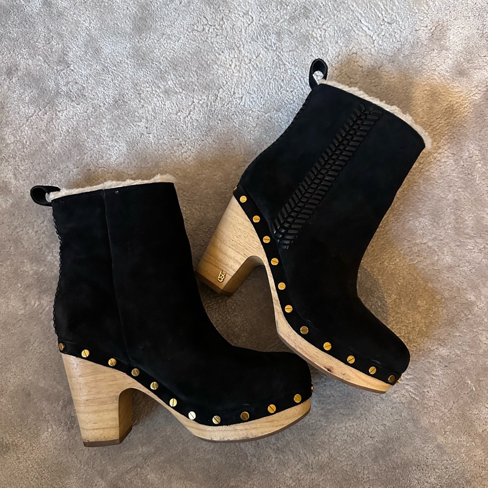Veronica Beard, boots size 6.5 black suede